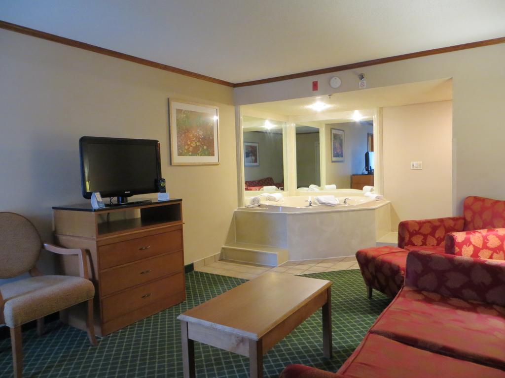 เบย์มอนต์ บาย วินด์แฮม คาลามาซู อีสต์ Hotel คาลาเมซู ภายนอก รูปภาพ